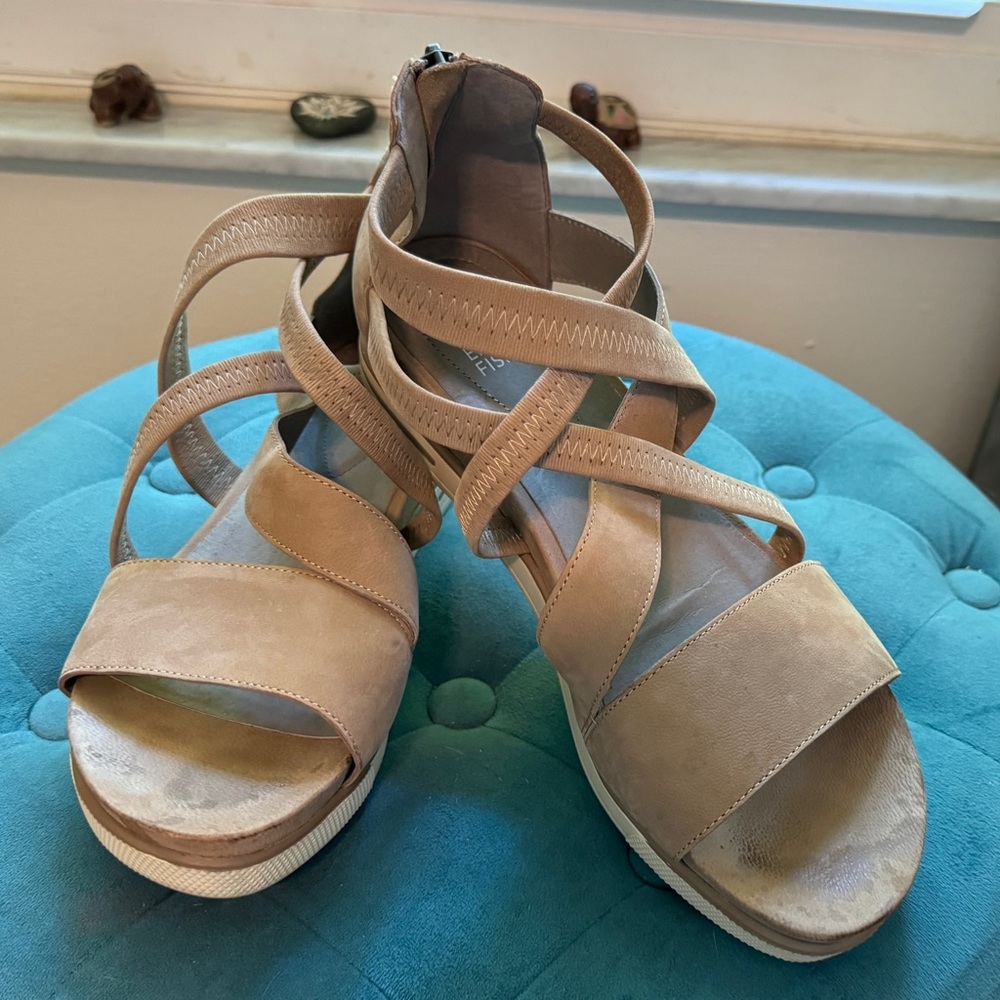 Eileen Fisher skill, strappy sandal nubuck suede, size 10